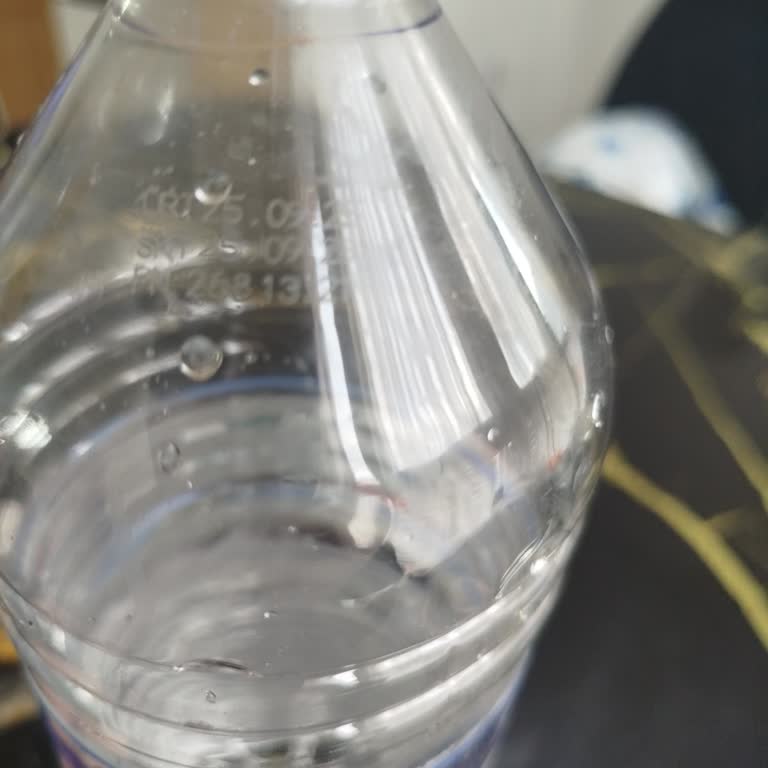 Güngör Su Şişelerinde Kötü Koku Ve Sağlık Endişesi