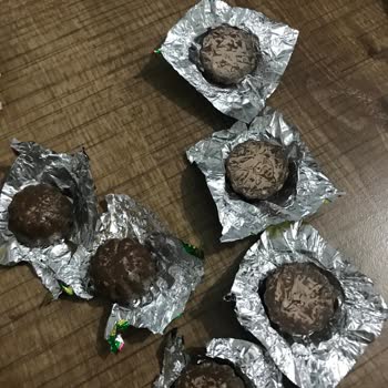 Aynı Pakette Sağlam Ve Bozuk Çikolata Sorunu Sağlık Endişesi