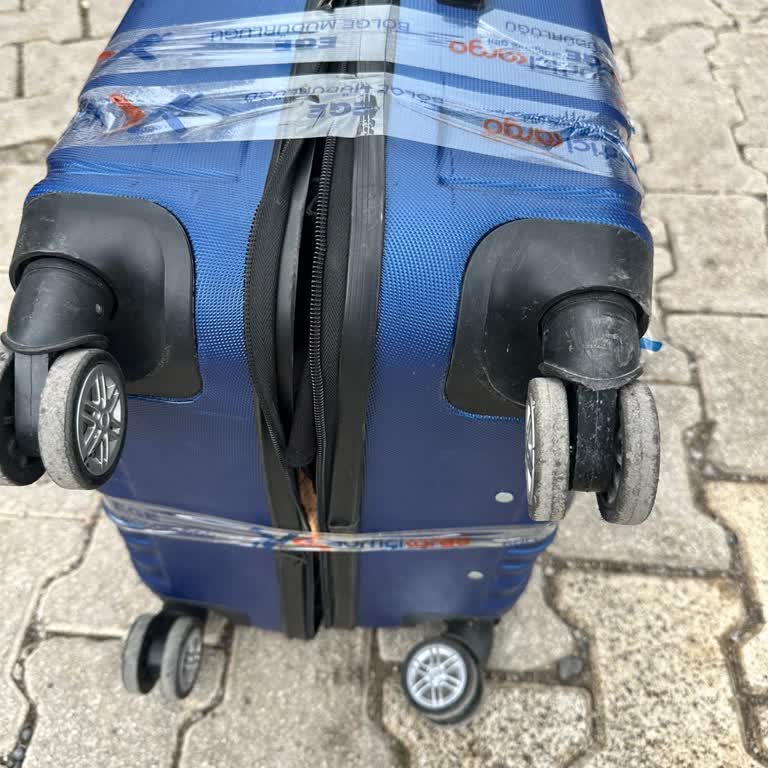 Yurtiçi Kargo Hem Valizimin Kırılması Hem De İçinden Çantamın Kaybolması Nedeniyle Mağdur Oldum