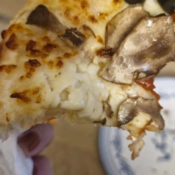 Eksik Sos, Pişmemiş Pizza Ve Yetersiz Müşteri Hizmetleriyle Hayal Kırıklığı