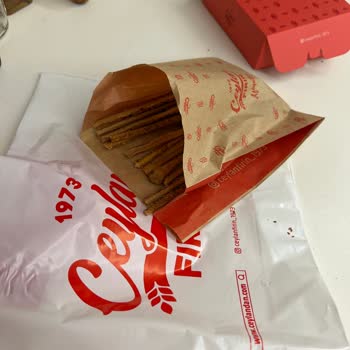 Ceylan Fırın Bayat Ve Kokan Ürün Satışı Sonrası İade Talebi Ve Geri Dönüş Eksikliği!