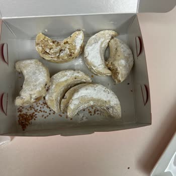 Ceylan Fırın Bayat Ve Kokan Ürün Satışı Sonrası İade Talebi Ve Geri Dönüş Eksikliği!