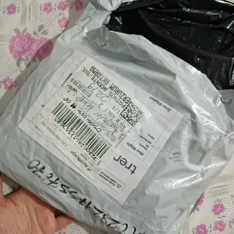 Sürat Kargo'nun İlgisizliği Ve Saygısız Personeli Mağduriyet Yarattı