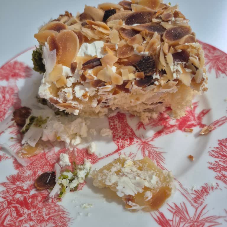 Bozuk Meyveli Pasta İle Doğum Günü Hayal Kırıklığı Ve Çözüm Eksikliği