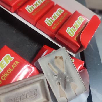 Son Kullanma Tarihi Geçmemiş Ülker Sütlü Çikolata Bozuk Çıktı