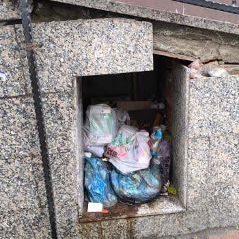 Kazım Karabekir Mahallesi'nde Biriken Çöp Ve Yetersiz Temizlik Hizmeti