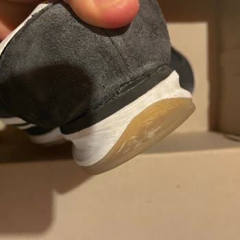 Sadece Üç Kez Giyilen Ayakkabıda Taban Açılması Ve Tiftiklenme Yaşadım