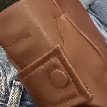 Kısa Sürede Dikişleri Sökülen Ceket İçin Değişim Ya Da İade Talebi