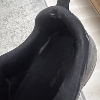 Skechers Ayakkabım Kısa Sürede Çoklu Yerden Yırtıldı Değişim Talebim Reddedildi