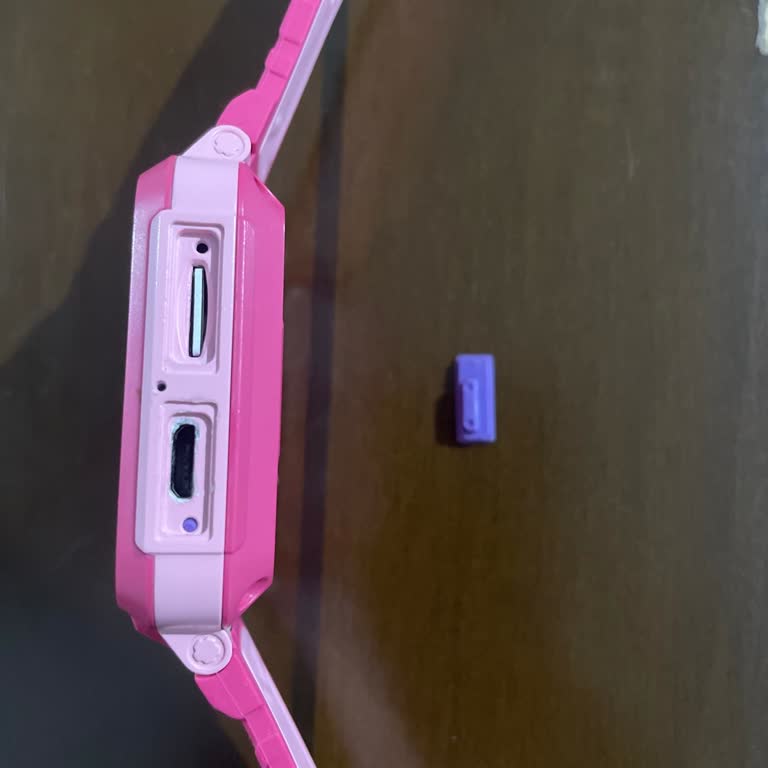 TLC Akıllı Çocuk Saatinin Koruma Kapakları Kolayca Kırıldı, Yedek Parça Talebim Var