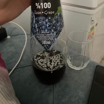 Bir Gecede Küflenen Üzüm Suyu Sağlığımızı Riske Atıyor