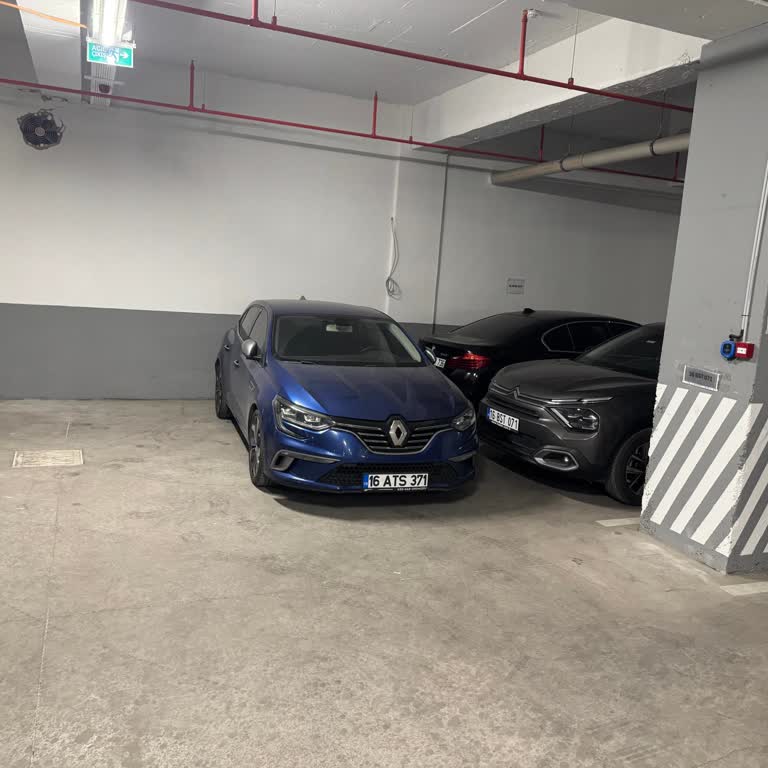 Abone Otoparkında Pazar Günleri Yaşanan Mağduriyet Ve Yer Sorunu