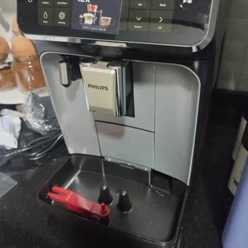 Yeni Alınan Kahve Makinesinde Eksik Parçalar Çıktı