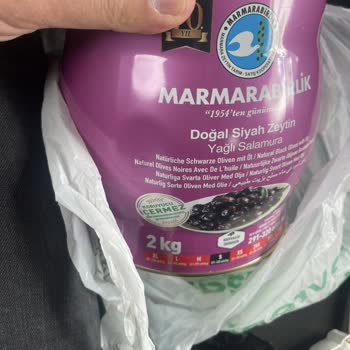 MarmaraBirlik Siyah Zeytinlerde Hijyen Sorunu Ve Canlı Kurtlar