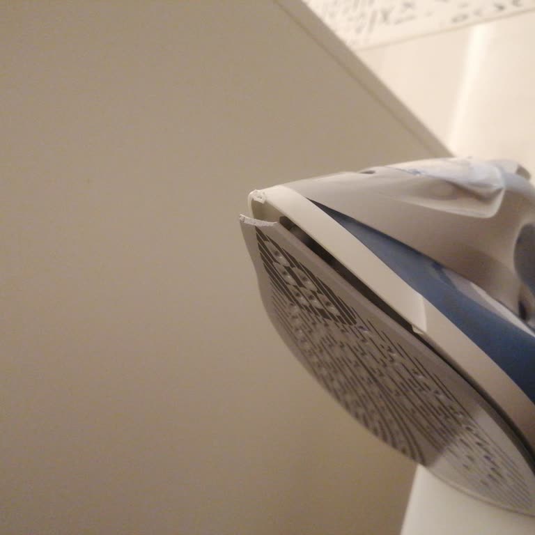 Philips 7000 Serisi Ütünün Tabanı Kısa Sürede Kırıldı