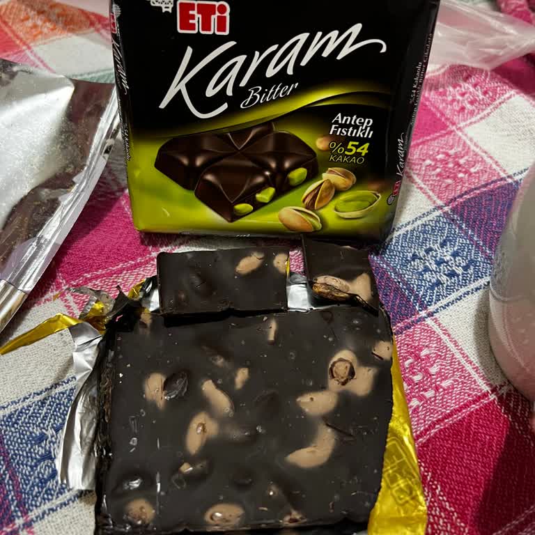 Eti Karam Antep Fıstıklı Bitter Çikolatanın Tadı Bozuktu