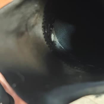 Kısa Sürede Yıpranan Skechers Ayakkabının Değişimini Talep Ediyorum