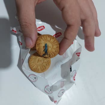 Torku Bisküvi İçinden Plastik Benzeri Yabancı Madde Çıktı, Güvenim Sarsıldı