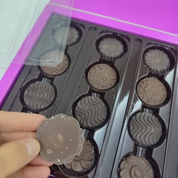 Buklet Çikolatada Bozulma Ve Sağlık Açısından Endişe