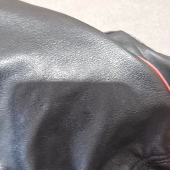 Defolu Ve Hasarlı Deri Ceket İçin Koşulsuz Değişim Talebim Reddedildi