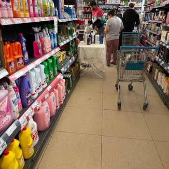 Mağazada Tehlikeli Yerleşim Ve Personel Tarafından Tehdit Edilme