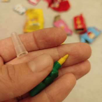 Toybox Oyuncak Kutusundan Çıkan İşlevsiz Kalem Çocukların Hayal Kırıklığına Neden Oldu