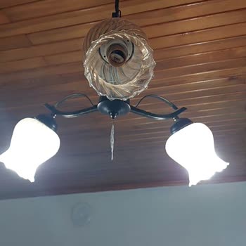 BİM'den Alınan Ampul Sofrada Patladı, Çocuklarım Korktu
