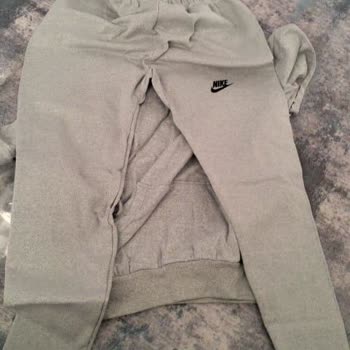 Sipariş Ettiğim Eşofman Takımı İlandakiyle Alakasız Ve Firma İletişime Geçmiyor