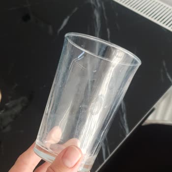 Finish Quantum Deterjan Bulaşıkları Temizlemedi Ve Bardaklarda Kalıcı Lekeler Oluştu