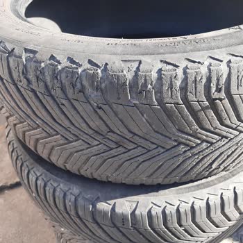 Michelin Lastiklerde Kısa Sürede Derin Kırılma Ve Yarılmalar Yaşadım