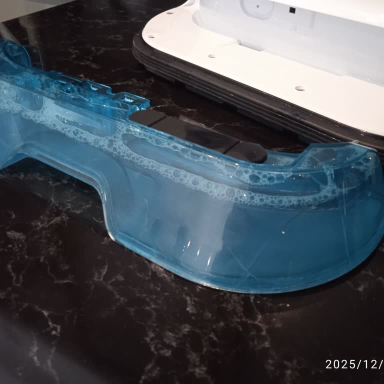 Bosch Unlimited 7 Dikey Süpürgede Su Haznesi Çatladı, Mağduriyet Yaşıyorum