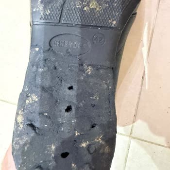Az Kullanılmış Greyder Ayakkabının Tabanı Parçalandı Müşteri Hizmetleri Çözüm Sunmadı