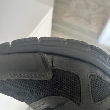 Kısa Sürede Yıpranan Ayakkabıya Kullanıcı Hatası Denilmesi Mağduriyet Yarattı