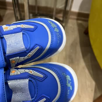 İki Yaşındaki Çocuğun Ayakkabısı Bir Saatte Dağıldı, Talebim Reddedildi