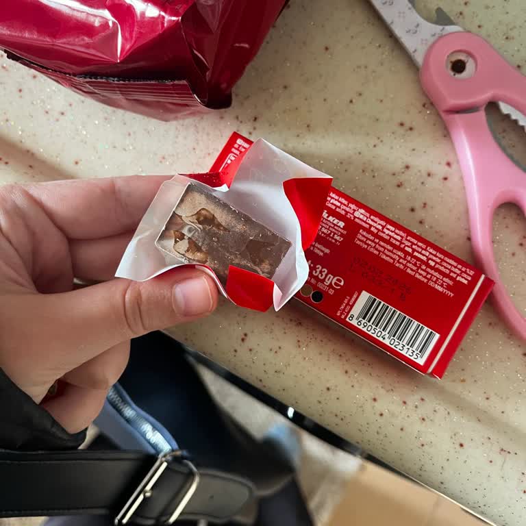 Aldığım Çikolatanın Bozulmuş Olması Hayal Kırıklığı Yarattı