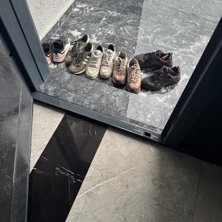 83.000 TL’lik Çelik Kapı İlk Yağmurda Su Sızdırdı, Çözüm Bekliyorum