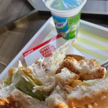 Burger King Siparişimde Köfteden Jelatin Çıktı Sağlığım Tehlikeye Girdi