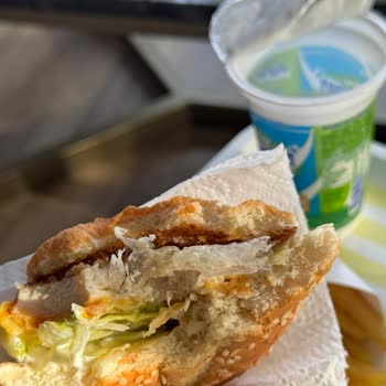 Burger King Siparişimde Köfteden Jelatin Çıktı Sağlığım Tehlikeye Girdi