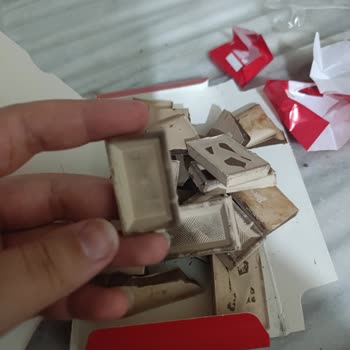 Tarihi Geçmemiş Çikolataların Bozuk Çıkması Ve Sağlık Endişesi