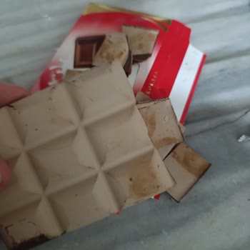 Tarihi Geçmemiş Çikolataların Bozuk Çıkması Ve Sağlık Endişesi