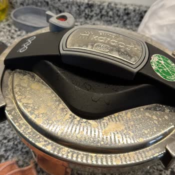 Defalarca Arızalanan Düdüklü Tencere Ve Geciken Para İadesi Mağduriyeti