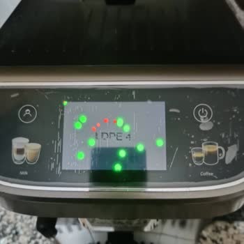 Kahve Makinemin Ekran Sorunu Tekrarladı, Onarım Yetersiz Kaldı