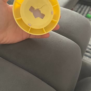 Bee Home Oyuncak Kutusunun Tekerlekleri Kısa Sürede Kırıldı