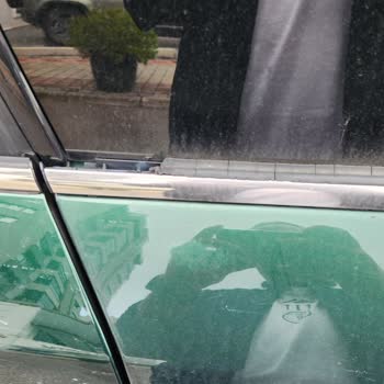 2018 Mini Countryman Windshield Seal Damage Causing Water Leaks