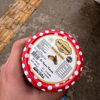 Saf Bağdan Turşu Kavanozundan Turşu Çıktı