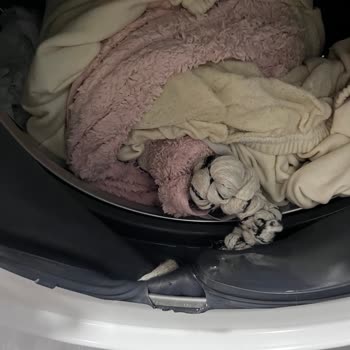 Bosch Çamaşır Makinesinde Conta Yırtılması Ve Su Baskını Mağduriyeti