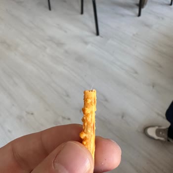 Çubuk Krakerin İçinden İplik Çıktı, Hijyen Ve Güvenlik Endişesi Yaşadım