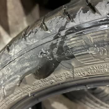 Yol Kusuru Nedeniyle Lastiğim Zarar Gördü, Mağduriyetimin Giderilmesini İstiyorum