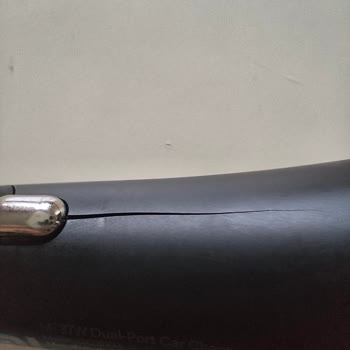 Xiaomi Araç Şarjında Plastik Gövde Çatlaması Ve Malzeme Kalitesi Sorunu