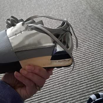 Bir Kez Giyilen Ayakkabının Hızla Bozulması Ve İade Reddi Mağduriyet Yaşattı